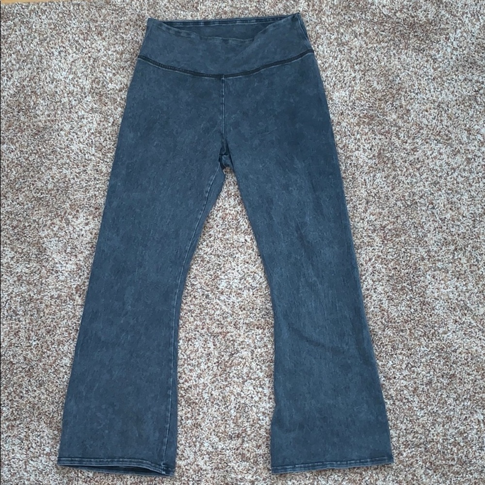 Aerie high waisted cropped flare leggings M
